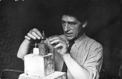 Rediscovering Giacometti Through His Miniature Works
